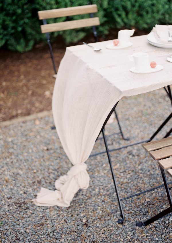 Hosting Hacks for Summer Dinners: Effortless Outdoor Entertaining